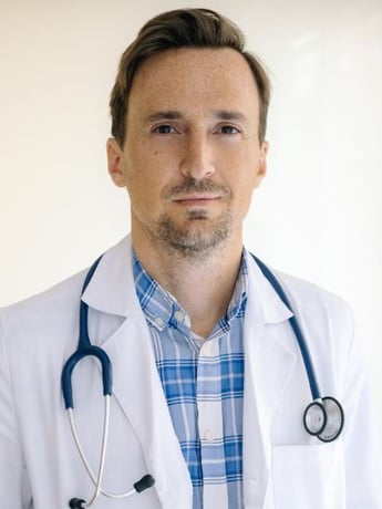 Pulmonologist and General Medicine Doctor Juan Pablo Reig at mymedica medical clinic in Valencia