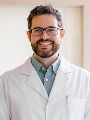 Urologist Dr Guzmán Ordaz at mymedica medical clinic in Valencia