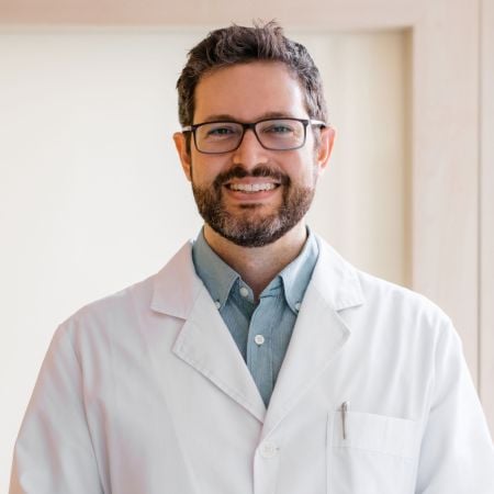 Urologist Dr Guzmán Ordaz at mymedica medical clinic in Valencia