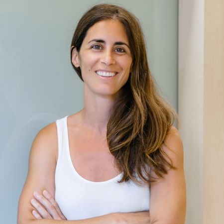 Surgeon Dr Raquel Sanchis at mymedica medical clinic in Valencia