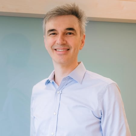 Oral and maxillofacial surgeon Gonzalo Perez-Herrezuelo at mymedica medical clinic in Valencia